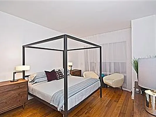 Rented by New York Residence | media 72