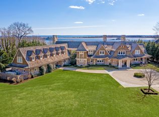 131 Meadow Rd, Riverside, CT 06878