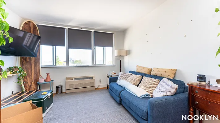 Rented by Nooklyn NYC LLC | media 13