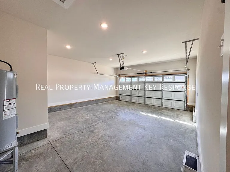 1170 Angus Way — Photo 20