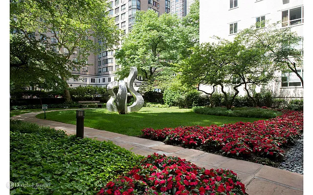 Sold by Douglas Elliman | media 25