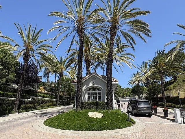 60 Corniche Dr #F — Photo 2