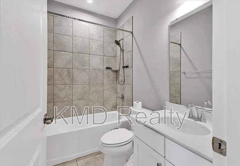 2611 Grantham Place Dr — Photo 19