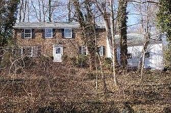 1st image of 6 Brewster Ct