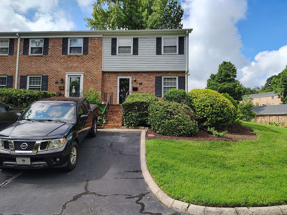 1st image of 815 Edwards Rd Unit 17