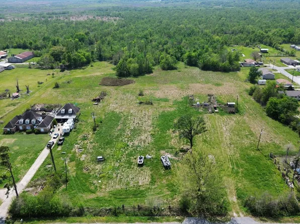 2155 Coteau Rd, Houma, LA 70364