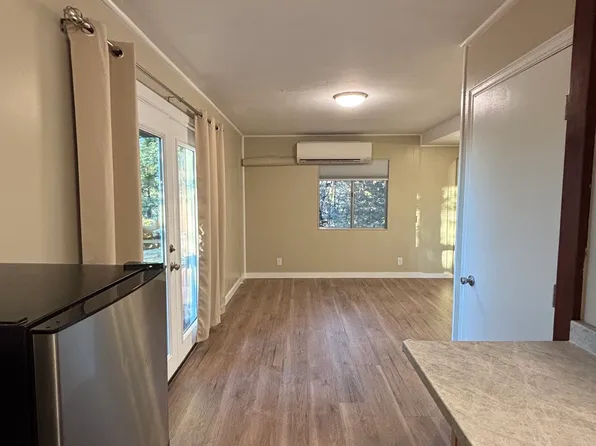 1446 Yosemite Dr, Lake Arrowhead, CA 92352