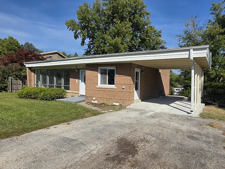 1439 S Highland Ave — Photo 2