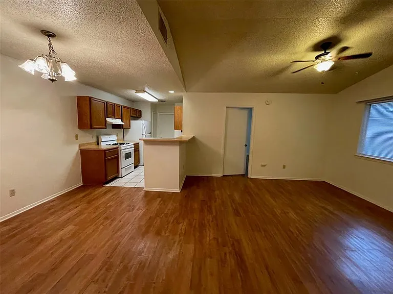 8005 W Gate Blvd #B — Photo 5
