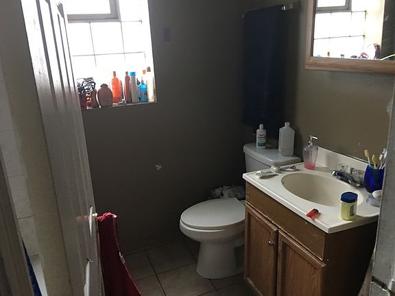 3rd image of 4732 W Van Buren St