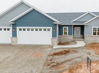 N9225 Touchdown Dr, Appleton, WI 54915