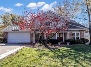 10 Ashbrook Dr, Saint Peters, MO 63376