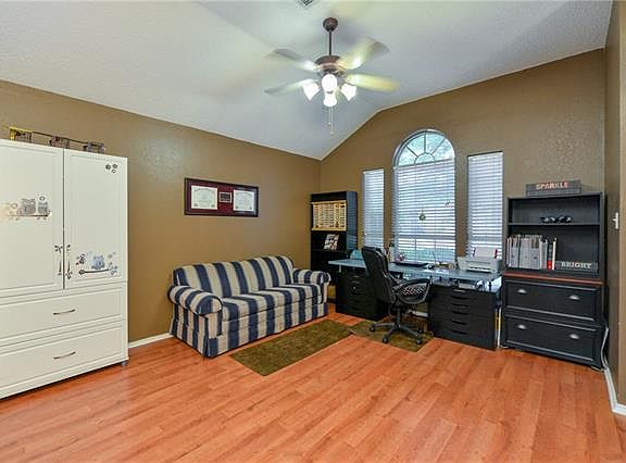 4th image of 4012 Colorado Springs Dr