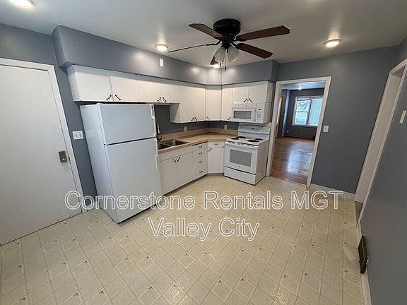 5th image of 615 10th Ave SW