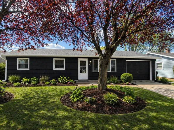 705 Plymouth Ct, Michigan City, IN 46360