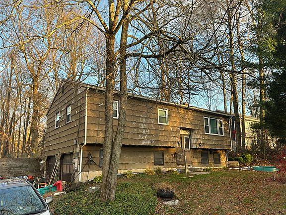 3rd image of 4 Clark Rd