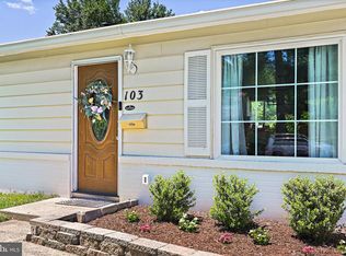 103 N Cypress Rd, Sterling, VA 20164
