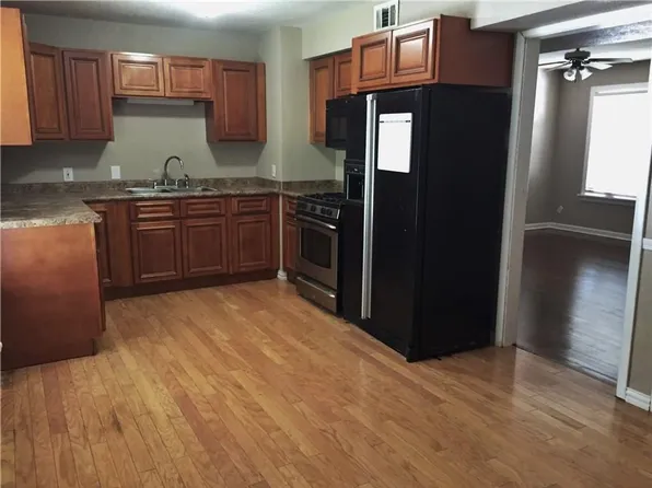 216 Elm St, Hurst, TX 76053