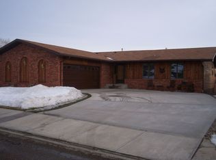 214 Georgetown Dr, Glendive, MT 59330