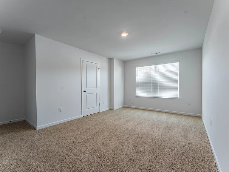 370 Freestall Dr #1 — Photo 10