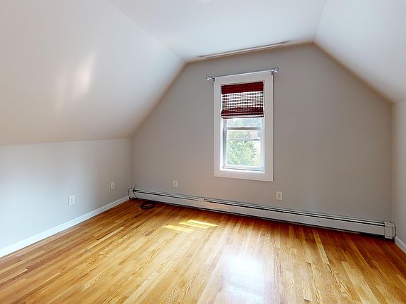 5th image of 27 Greenhood St #2