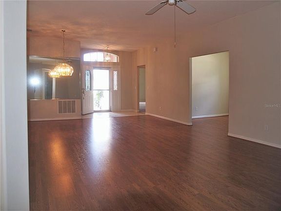 5th image of 4350 Hammersmith Dr