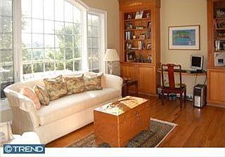 3rd image of 4 N Hampshire Ct