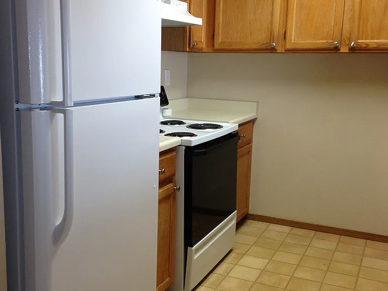 4205 Hunting Meadows Cir — Photo 5