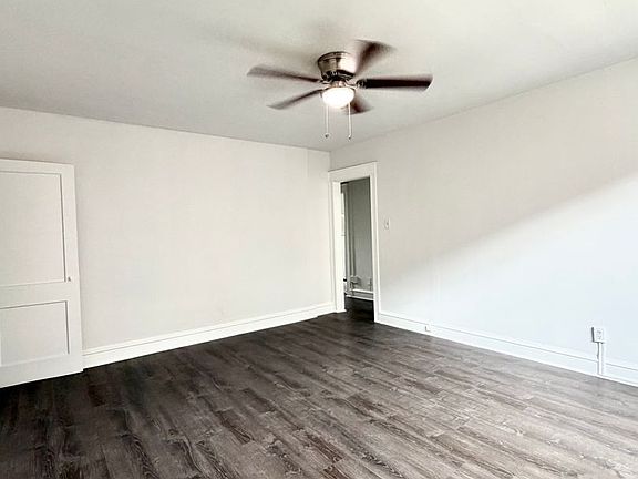 4th image of 715 Church Ln #F4