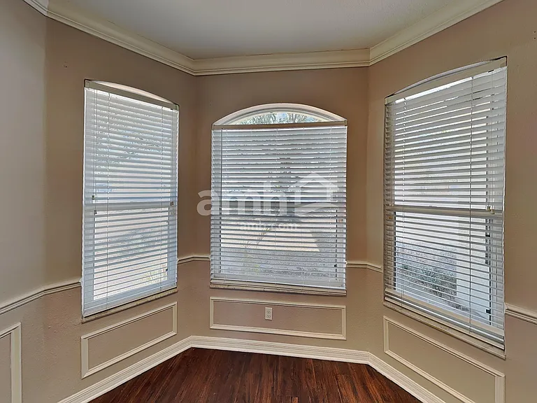 1560 Mountclair Ct — Photo 8