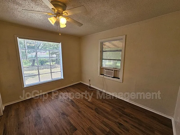 6540 Hollis Ave — Photo 12