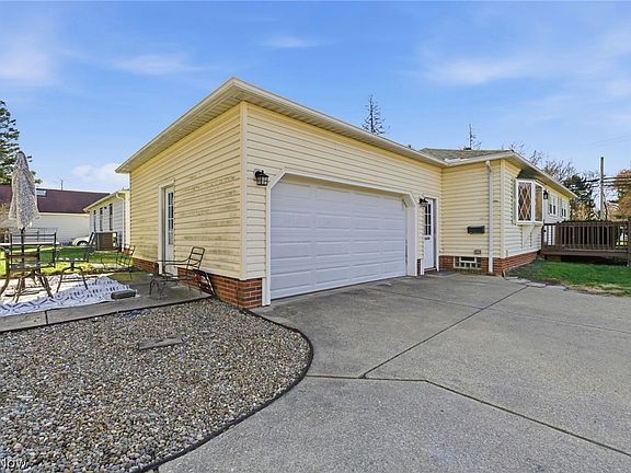 2nd image of 26080 Bagley Rd