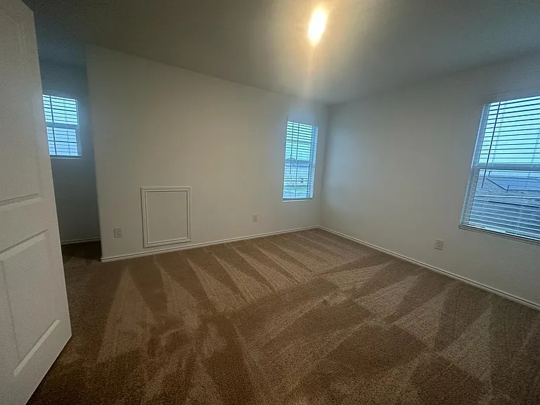 361 Sonterra Dr — Photo 28
