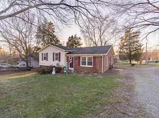 110 Lowell St, Lexington, NC 27295