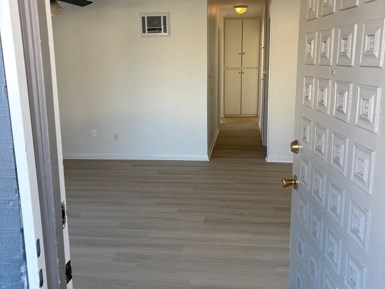 3 bed, 1110 sqft, $3,195 — Photo 3