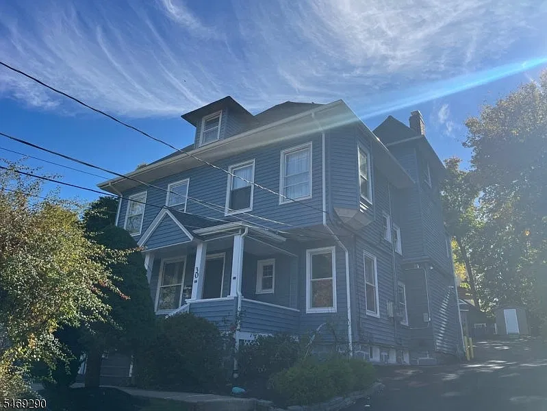 4 bed, 2.0 bath, $3,500 — Photo 3