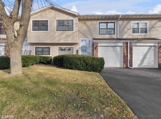4176 Brentwood Ln, Waukegan, IL 60087