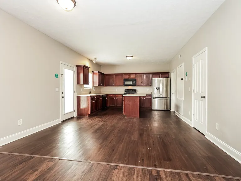3342 Hamberton Cir — Photo 6