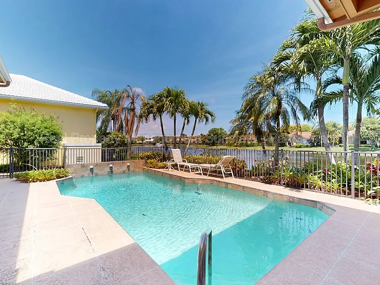 71 Cayman Pl — Photo 42