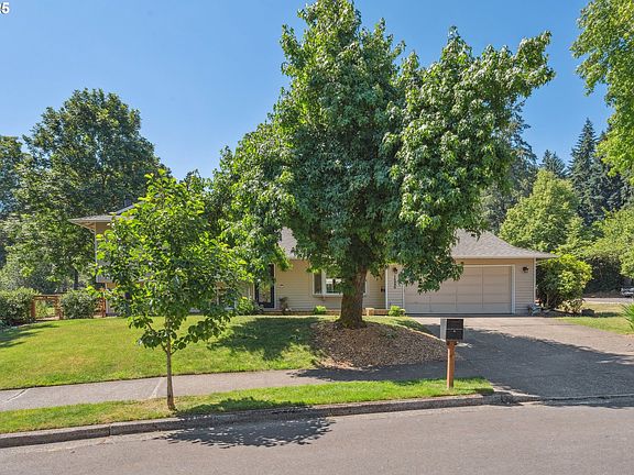 4th image of 14990 SW Carolwood Dr