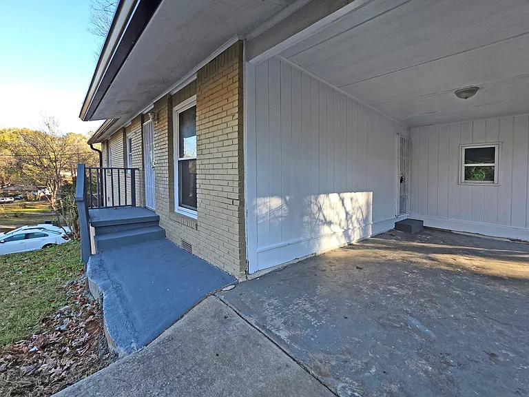 2332 Baywood Dr SE — Photo 4