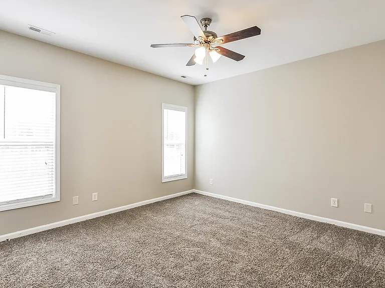2716 Lead Crystal Ct — Photo 8