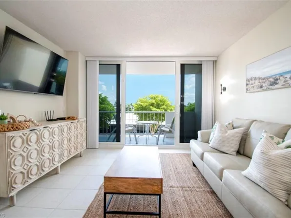 140 Seaview CT #304S, MARCO ISLAND, FL 34145