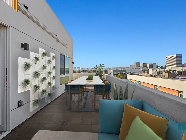 Large-Size Patio with Panoramic Views - Beech Floor Plan