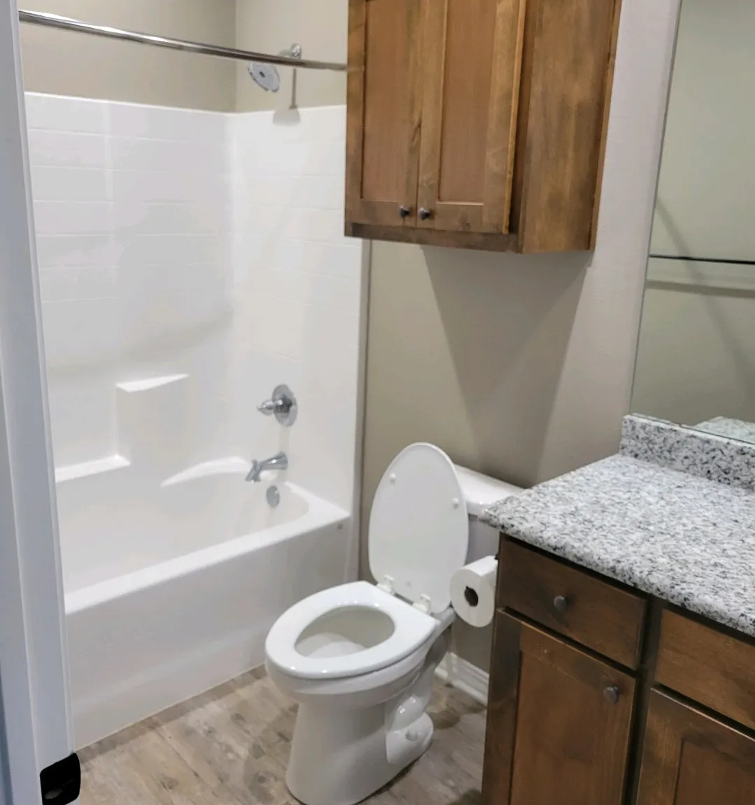 3 bed, 1400 sqft, $1,450 — Photo 1