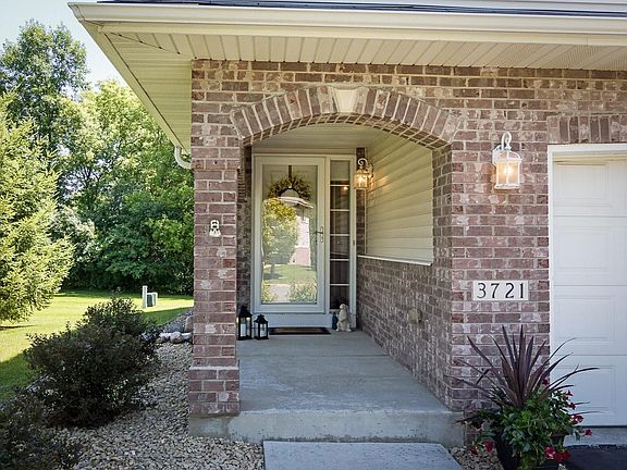 Welcoming front entry