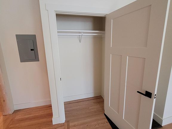 3rd image of 1233 Laurel St #1239A