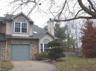 39 Knighton Ln, Mount Laurel, NJ 08054