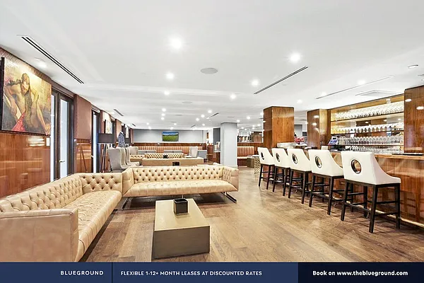 Rented by The Blueground | media 104