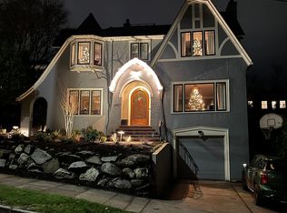 1609 Peach Ct E, Seattle, WA 98112